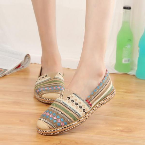 Round Flat With Mixed Colors Canvas Shoes Lazy Shoes Flat Shoes on Luulla